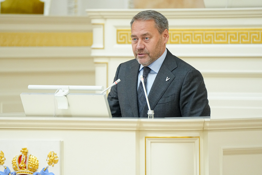 Заседание ЗакСа А.Н. Бельский.jpg