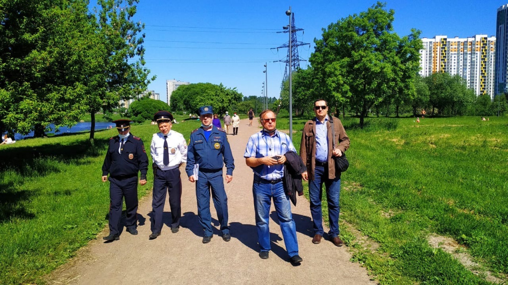 UA55a18YCZ0.jpg