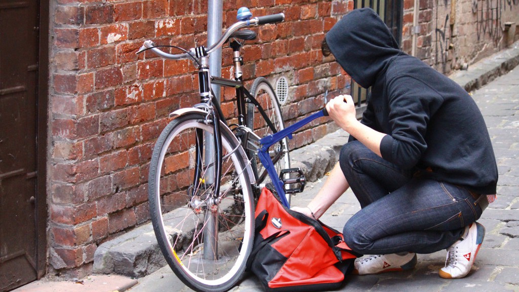 na-sokole-zaderzhali-zloumyshlennika-za-krazhu-velosipeda.jpg na-sokole-zaderzhali-zloumyshlennika-za-krazhu-velosipeda.jpg
